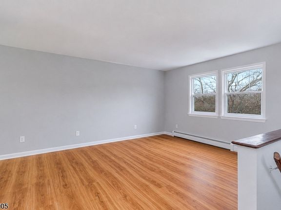 4th image of 88 Wawayanda Rd