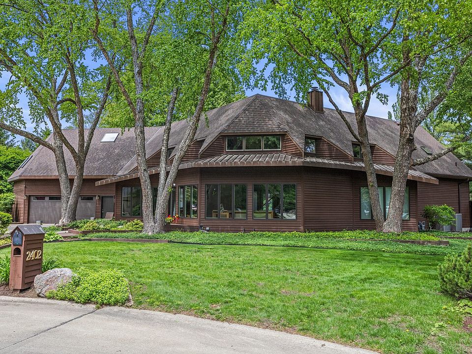 1st image of 2402 N Nottingham Ct