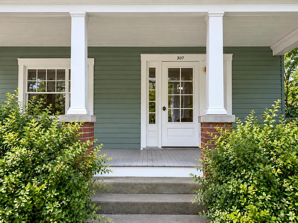307 E Main St