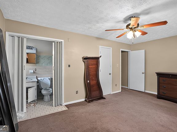 5th image of 2336 Carnes Rd