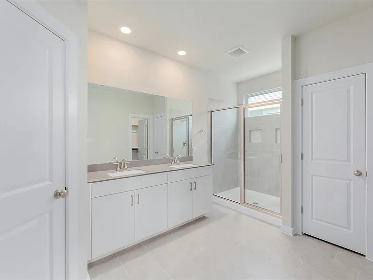 512 Clearlake Dr — Photo 17