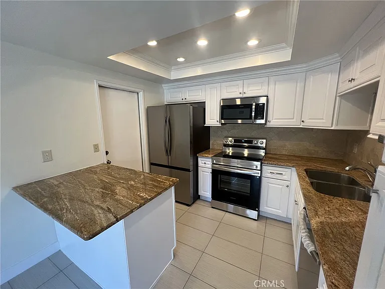 5444 Cajon Ave — Photo 3