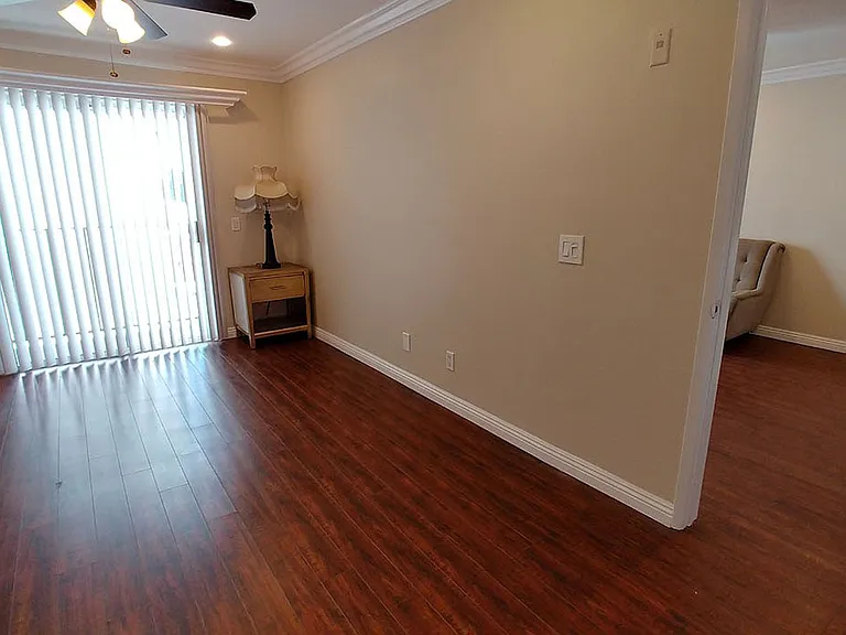 Villa De Adel Apts — Photo 99