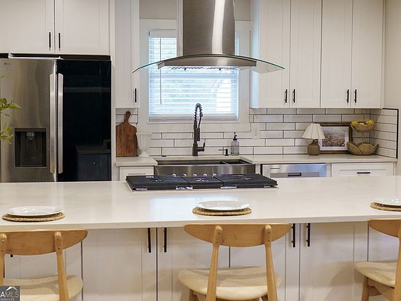 2nd image of 2535 Rhoanoke Dr