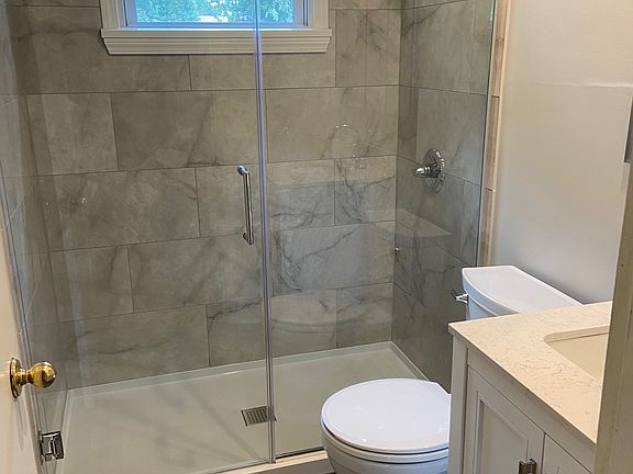 walk in shower first floor