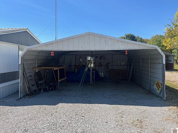 4th image of 722 Henry Rd