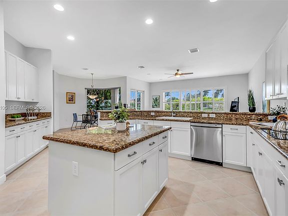 5th image of 15190 SW 34th St