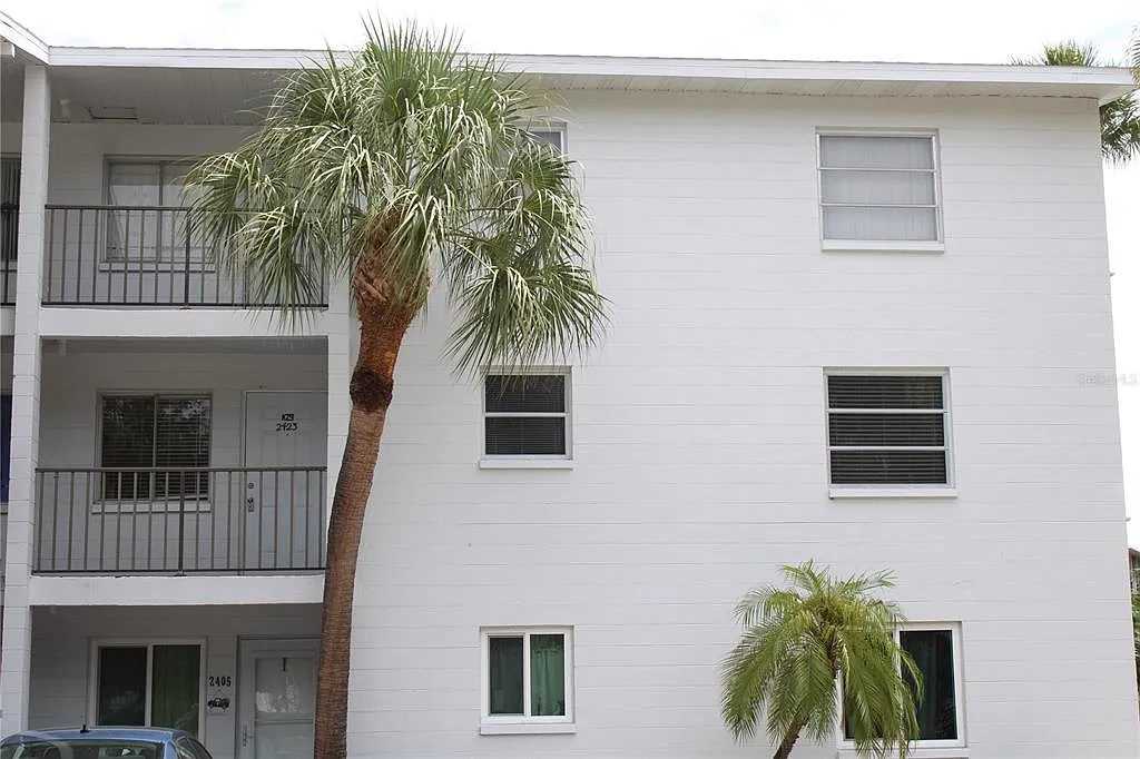 Building Photo - 2423 60th Ave W #K29