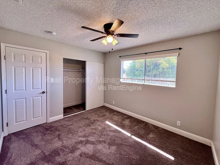 404 N Villa Ave — Photo 16