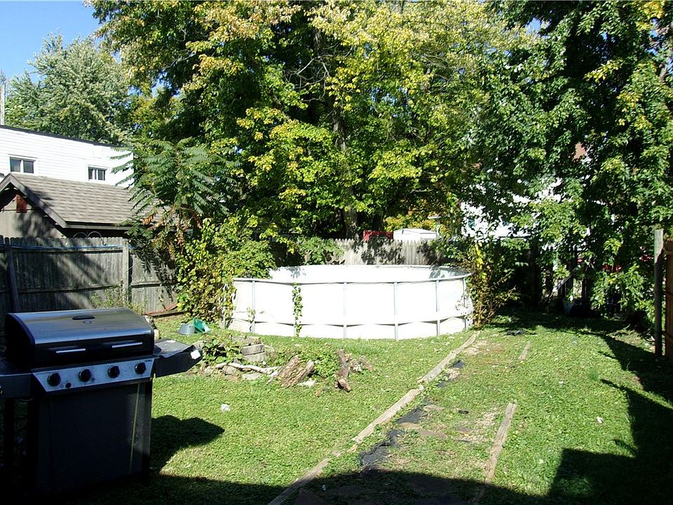2nd image of 162 W Berkeley St
