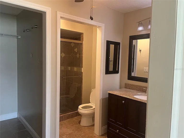 3101 Village Ln — Photo 16