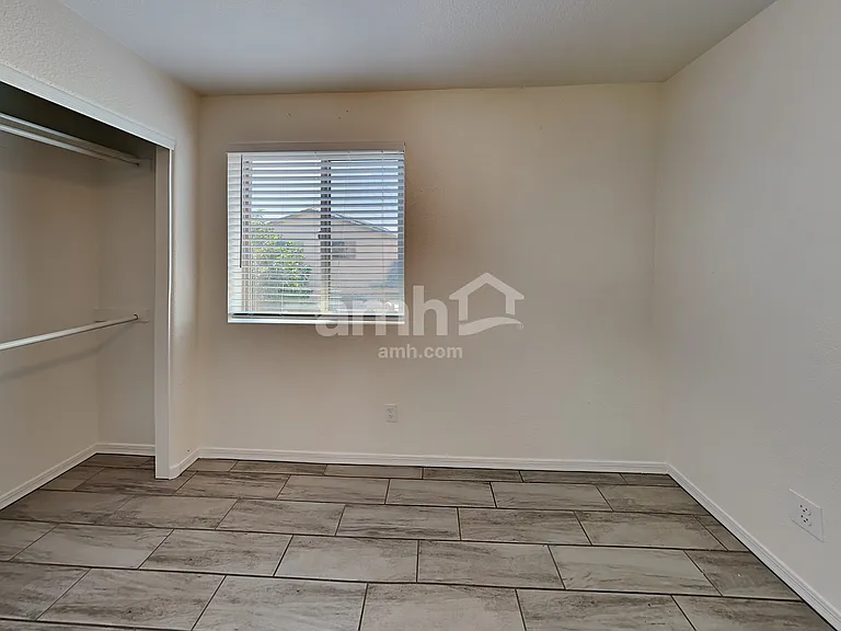 108 E Calle Del Rondador — Photo 16