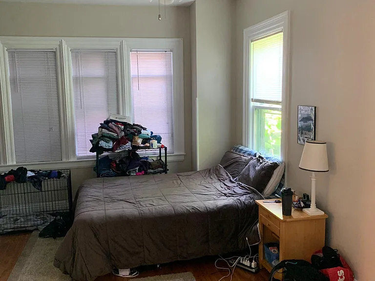 361 W Utica St — Photo 9