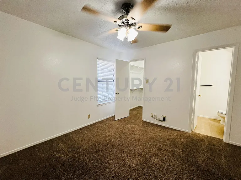 929 W Hickory St #A-5 — Photo 16