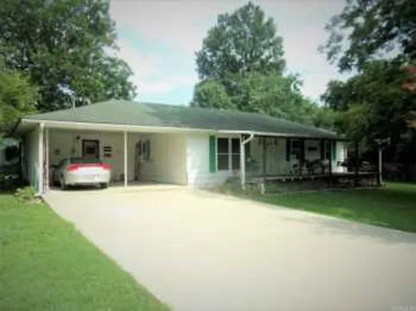 217 S Plain St, Rector, AR 72461