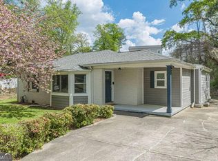 3182 Lake Ave, Hapeville, GA