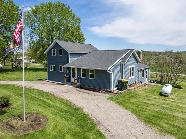 401 Furnace Street, La Valle, WI 53941