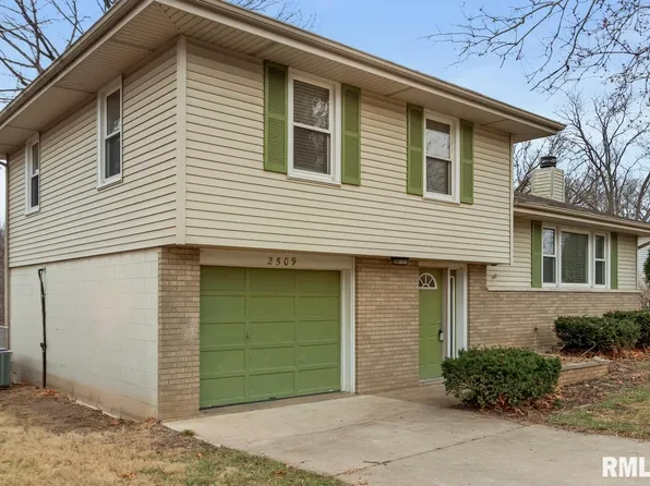 2509 W Huntington Dr, Peoria, IL 61614