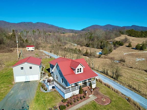 3rd image of 407 Lonesome Pine Ln