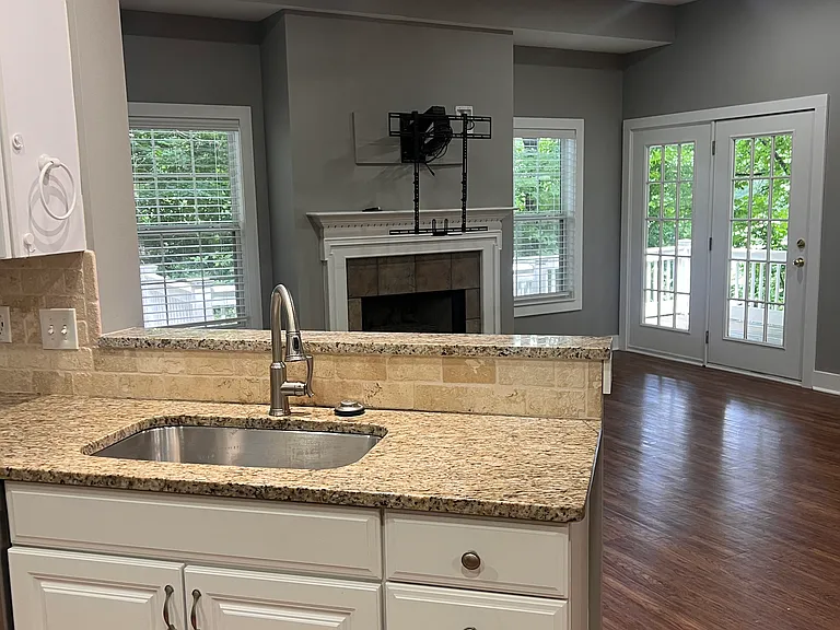 1914 Hillbrook Cir — Photo 9