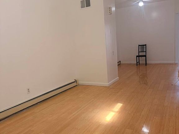 3rd image of 45-06 Vernon Blvd #4