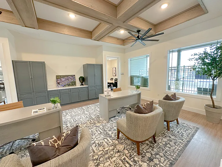 The Lantana Apartments — Photo 18