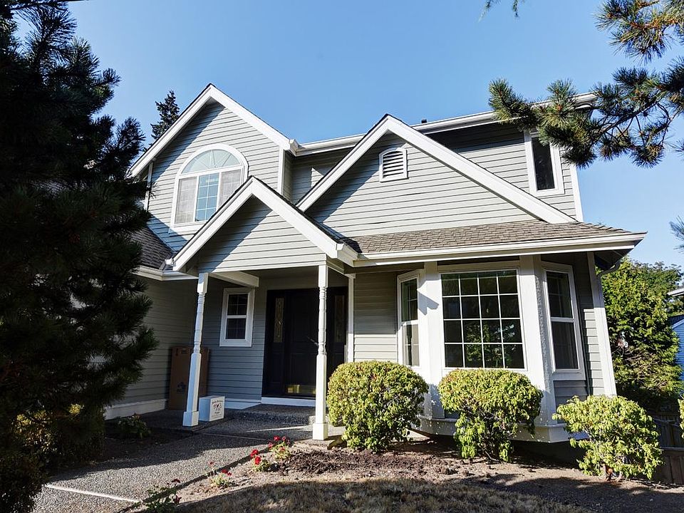 1st image of 16964 NE 37th Pl