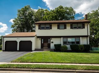 93 Beechwood Ave, Edison, NJ