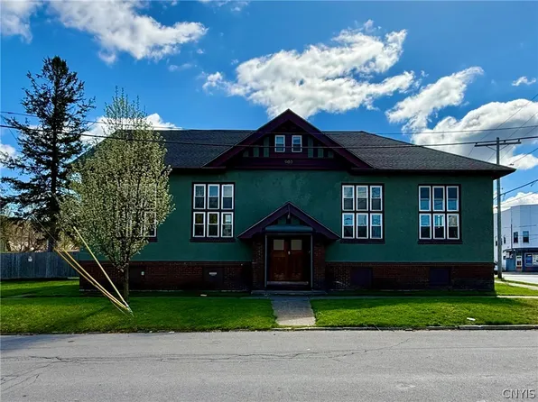 900 Lansing St, Utica, NY 13501