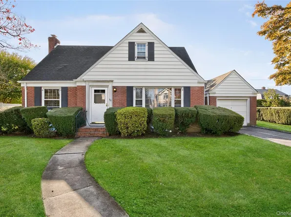 60 Concord Street, Westbury, NY 11590