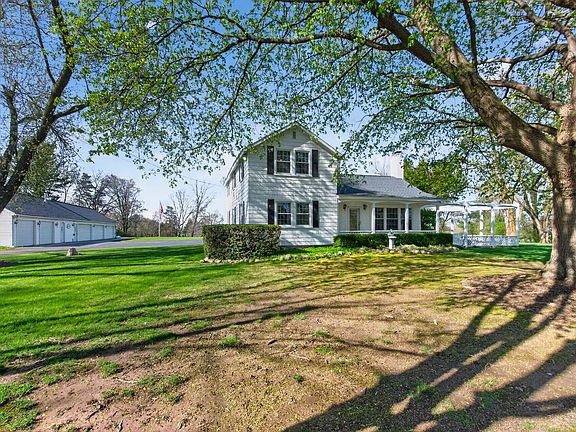 2nd image of 6231 Moon Lake Rd