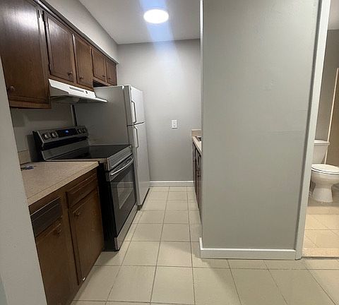 5th image of 821 Minnesota Dr APT 5