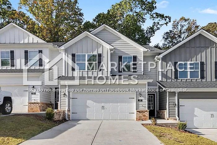 4 bed, 2.5 bath, 1807 sqft, $1,995 — Photo 2