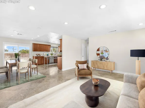 42720 Kansas St, Palm Desert, CA 92211