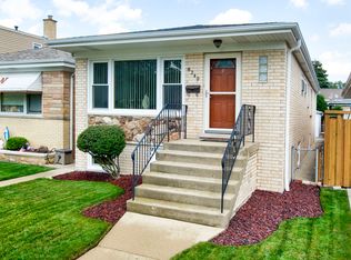 8240 W Addison St, Chicago, IL 60634