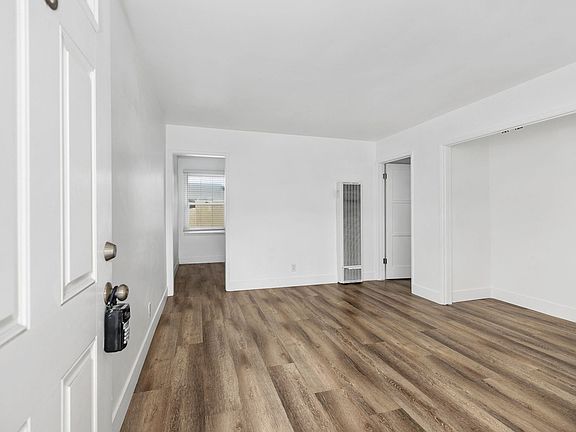 3rd image of 306 Cazador Ln APT B