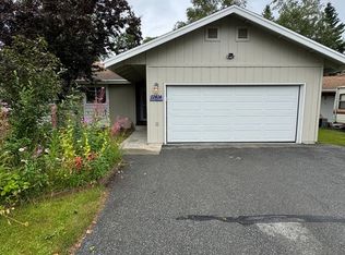 12414 Crested Butte Dr, Eagle River, AK 99577