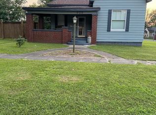 929 N 5th St, Vandalia, IL 62471