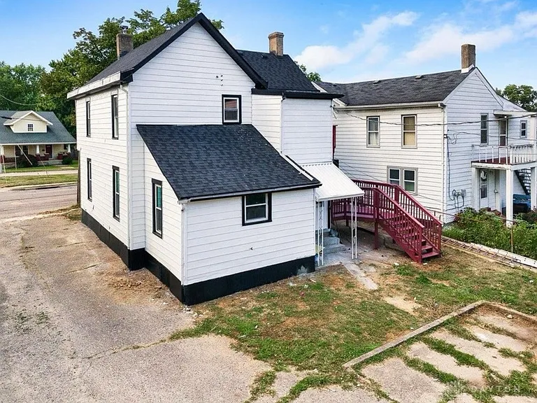 1010 S Main St — Photo 4