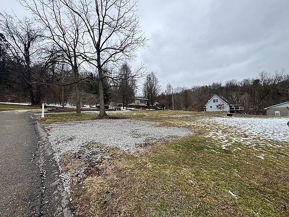 3rd image of 54 Price Rd #B