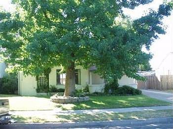 2nd image of 1039 Park Blvd