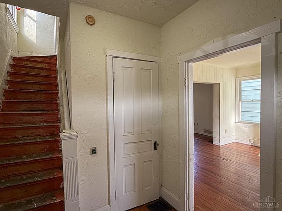 2nd image of 1606 Brewster Ave