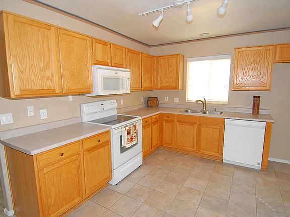 5th image of 11216 W Sells Dr