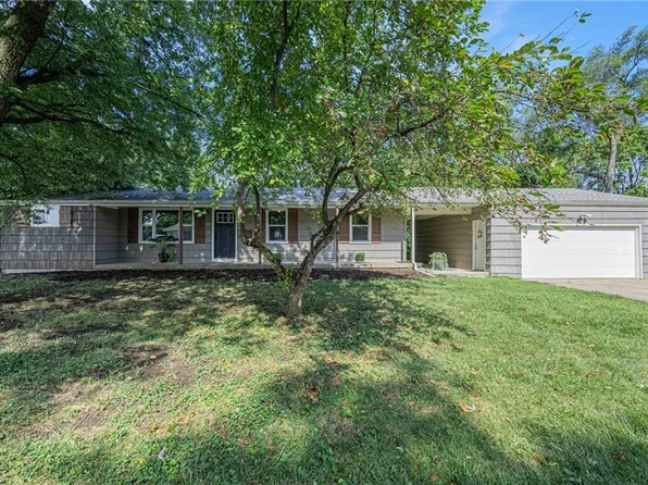 828 W Brown St, Liberty, MO 64068