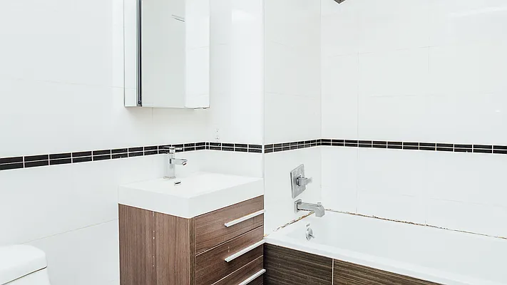 Rented by Nooklyn NYC LLC | media 7