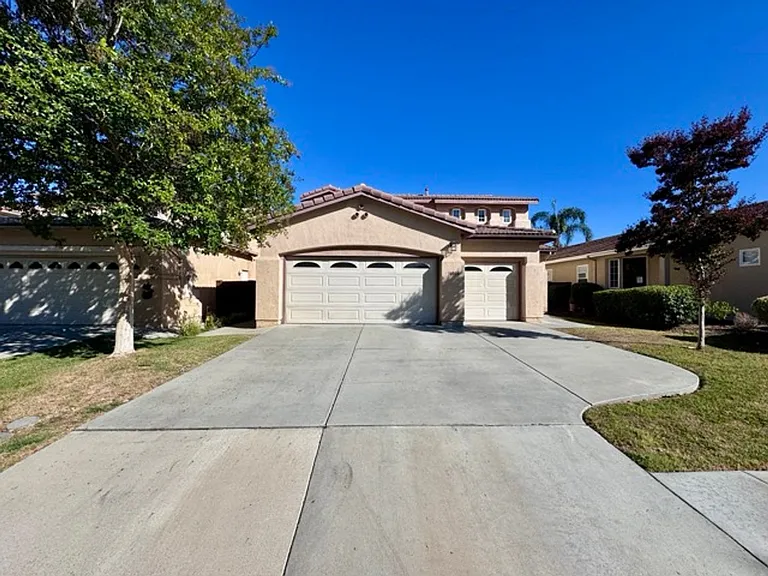 30906 Crystalaire Dr — Photo 1