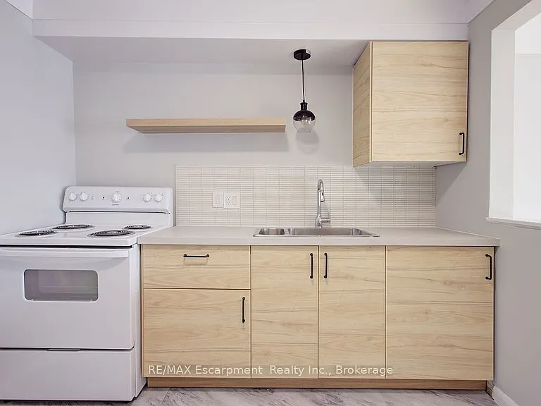 830 Robinson St #204 — Photo 1