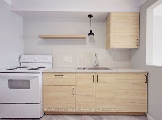 830 Robinson St #204, Burlington, ON L7R 2L5