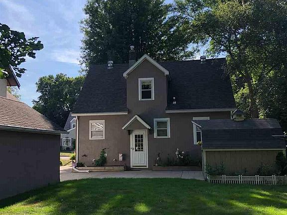 2nd image of 120 Linden Dr
