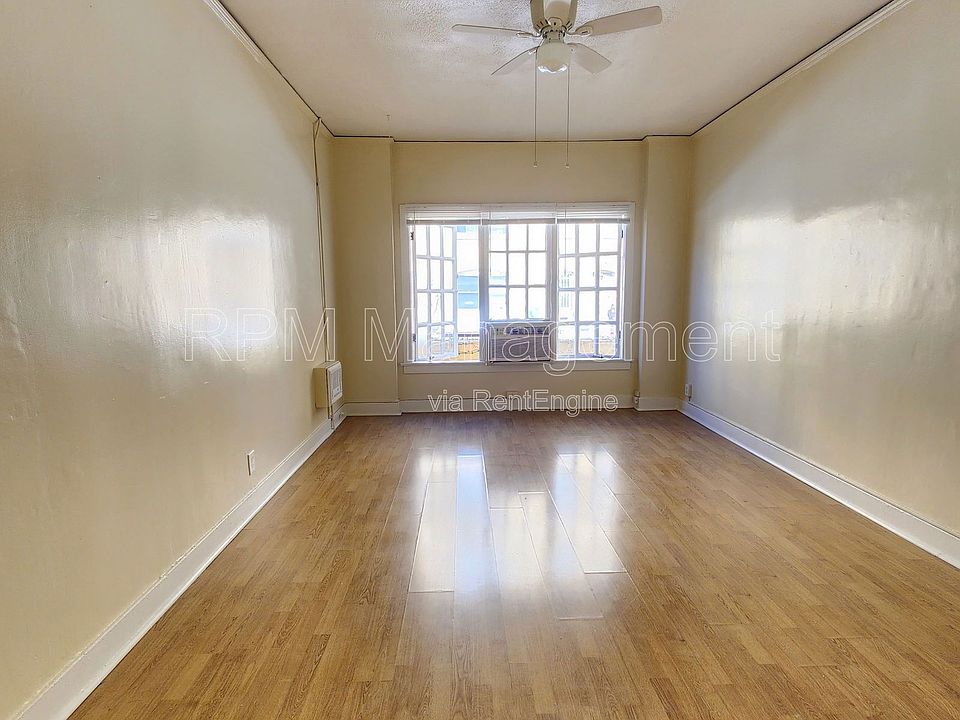 1st image of 1825 N Ivar Ave #209